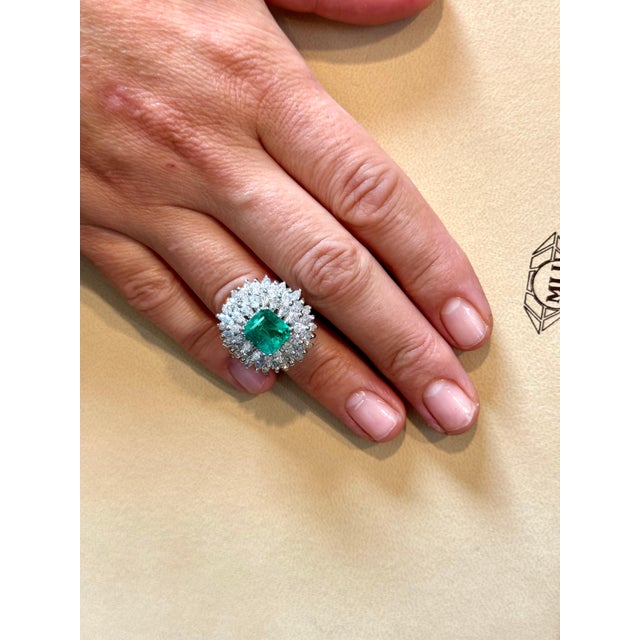 Green 4 Carat Emerald Cut Colombian Emerald & 5.5 Ct Diamond Ring in Platinum Size 6 For Sale - Image 8 of 8