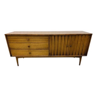 Mid-Century Modern Lane Walnut & Rosewood 7-Drawer Dresser For Sale