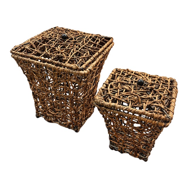 Itle: Vintage Footed Nesting Baskets With Hinged Lids, Set of 2 For Sale