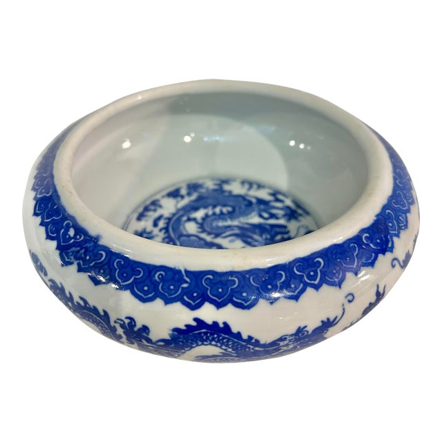 Vintage Chinoiserie Blue and White Brush Washer Bowl With Dragon Motif For Sale