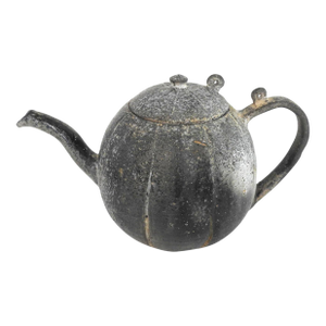19th Century Japanese Cast Iron Pumpkin-Shaped Chagama/Tetsubin Teapot Late Edo to Early Meiji Period