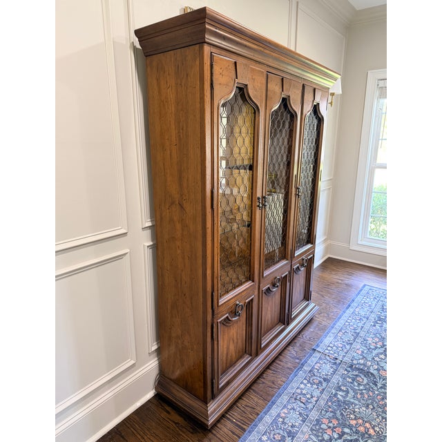 Henredon 1970s Henredon Walnut Lighted China Cabinet 3-Door French Provincial Style For Sale - Image 4 of 16