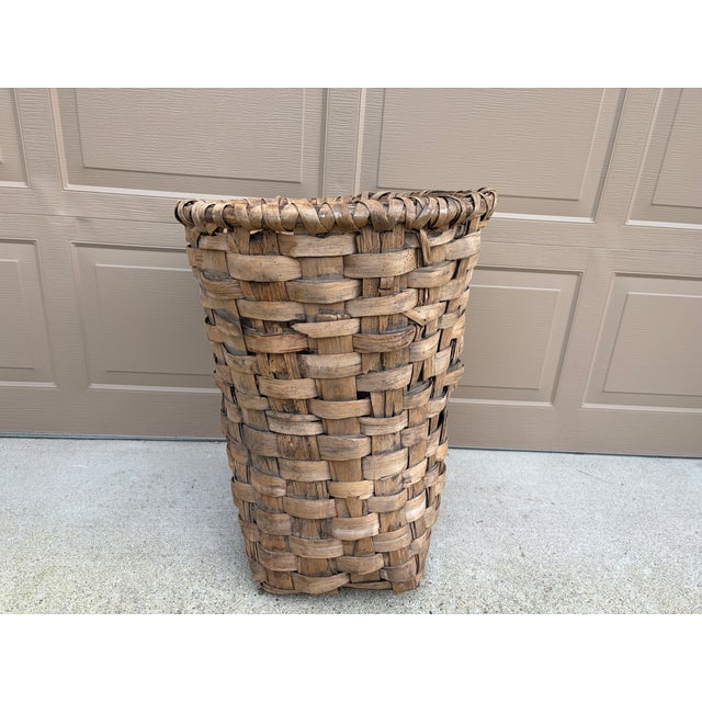 19th-Century French Splint Oak Harvest Basket With Original Weathered Patina For Sale - Image 11 of 13