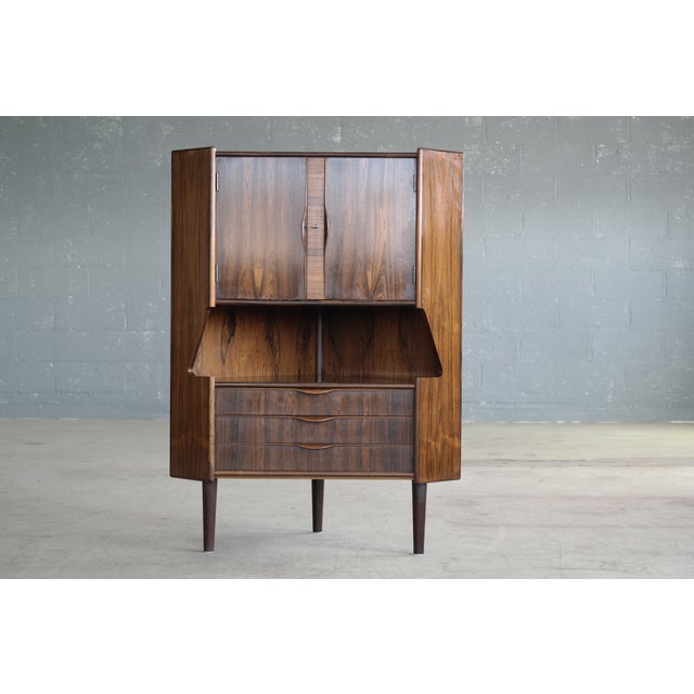 Gunni Omann Mid Century Corner Bar Cabinet In Rosewood 1950s Chairish
