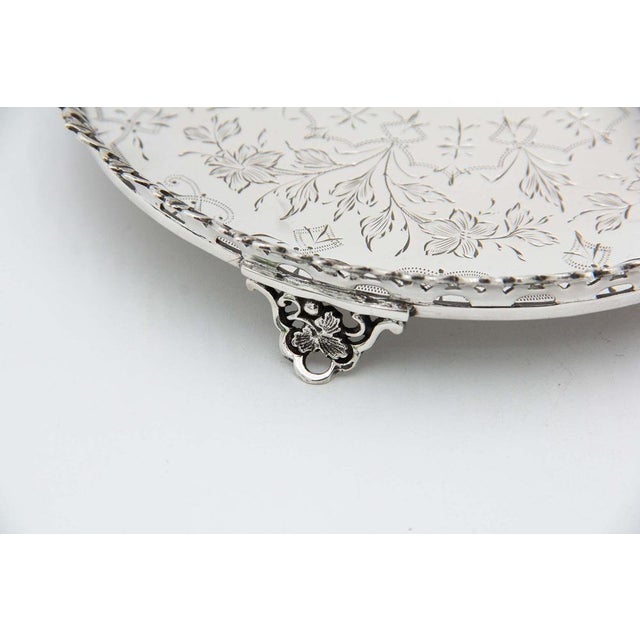 Circular Silver Ticket Holder with Grate, in Good conditions.