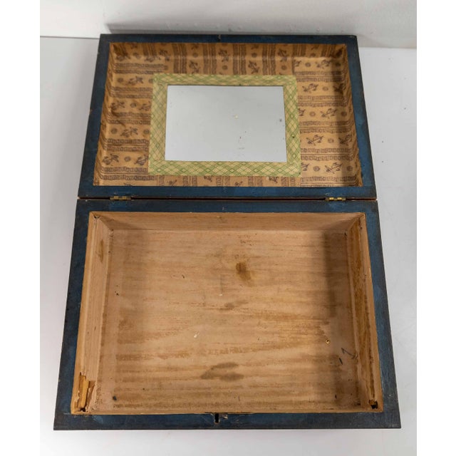 19th Century English or European Two-Tone Mahogany Satinwood Veneered Box For Sale - Image 11 of 17