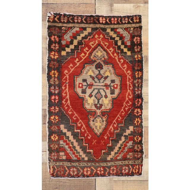 Red Vintage Turkish Yastik Rug - 01'08 X 02'10 For Sale - Image 8 of 8