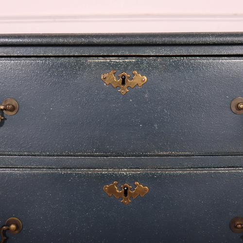 English Painted Chest of Drawers, 1890s For Sale - Image 6 of 10