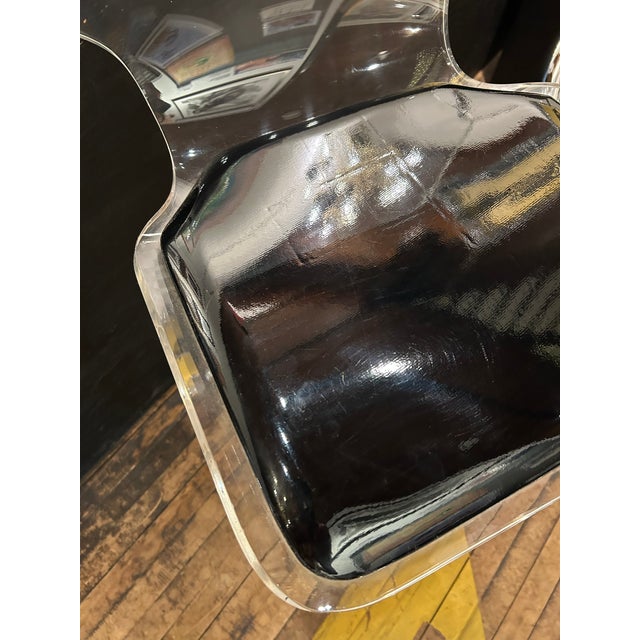 Lucite and Black Patent Leather Designer Luigi Bardini Bar Stools -a Pair For Sale - Image 9 of 15