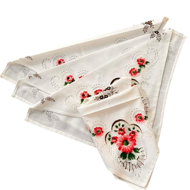 Textile 83" X 55" Vintage Tablecloth 5 Piece Napkins Floral Early 20th Century Farmhouse Traditional Edwardian Victorian Shabby Chic For Sale - Image 7 of 17