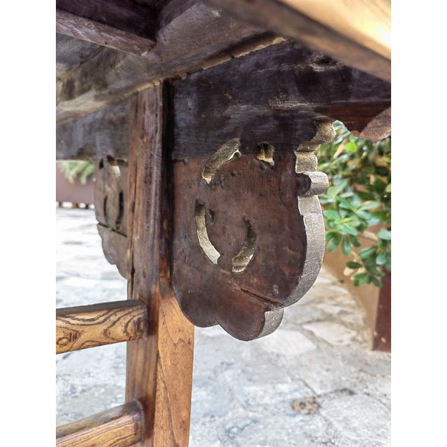 Chinese Bench in Chestnut Wood Built in Interlocking System without Nails, 18th Century For Sale - Image 11 of 18