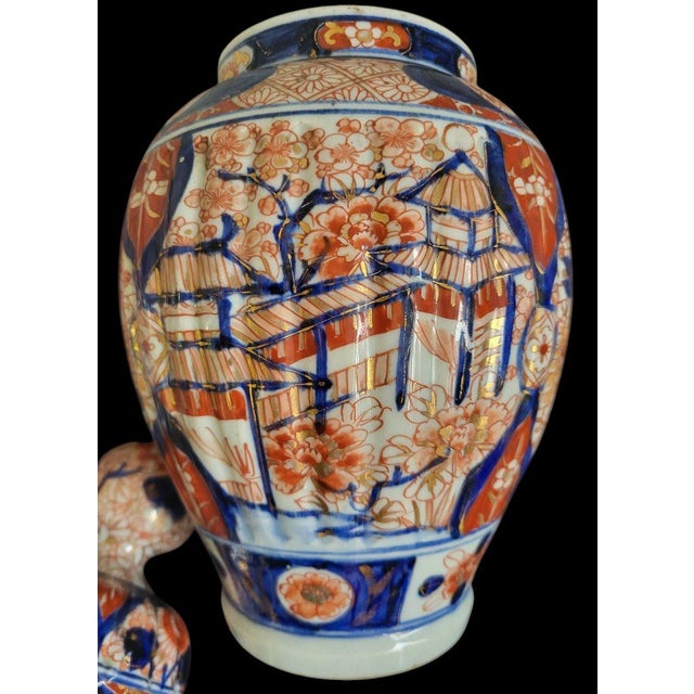 Imari Potiches, 19th Century, Set of 2, in Flawless conditions. Designed before 1890