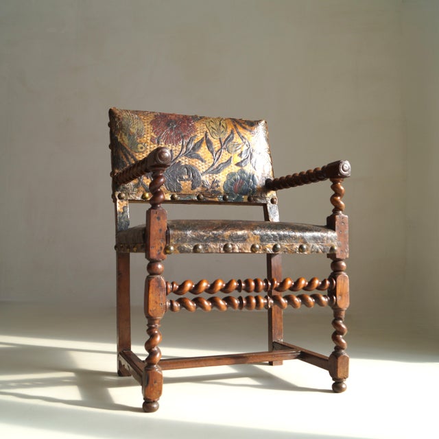 Baroque Flemish Walnut Armchair with Gilt Cordoba Leather, Late 17th Century For Sale - Image 3 of 18