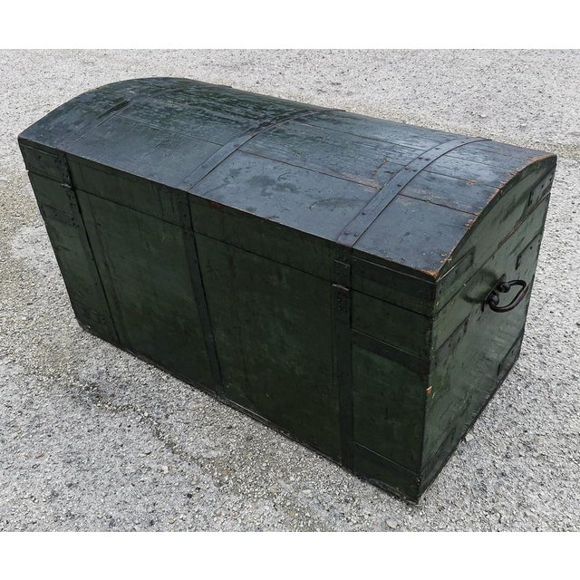 Travel Trunk in Green Varnished Wood, 1900s For Sale - Image 17 of 18