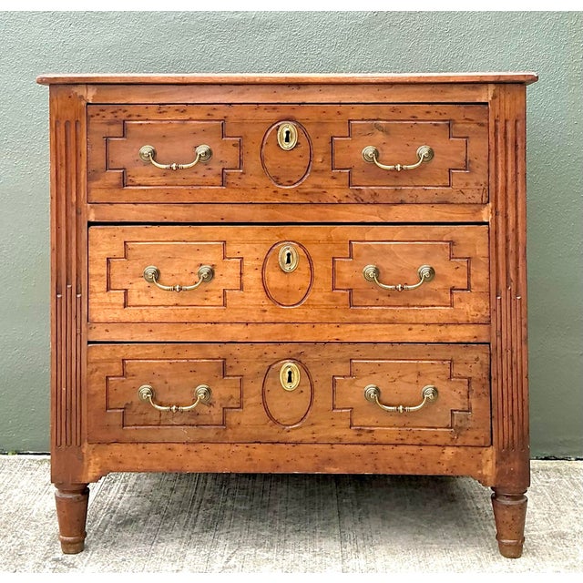 Vintage Louis XV Fluted Chest of Drawers For Sale - Image 10 of 12