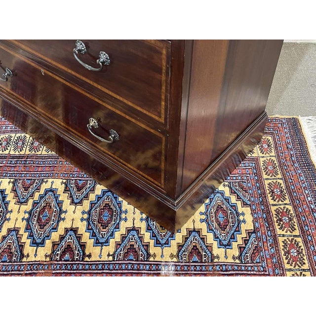 Early 20th Century English Mahogany Chest of Drawers For Sale - Image 11 of 17
