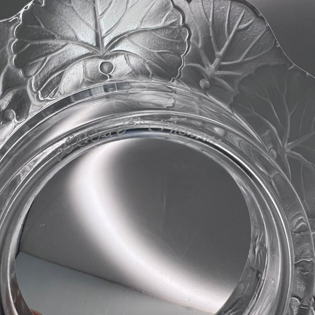 French Vintage Lalique Honfleur Frosted Crystal Geranium Ashtray For Sale - Image 3 of 3