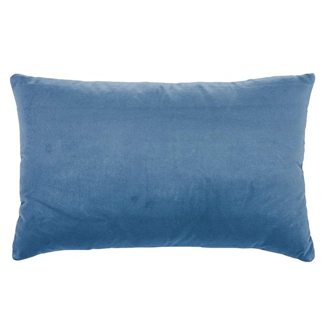 This pillow features Chinois Fret with a knife edge finish. Chinois is a timeless fretwork motif in a fresh, modern...