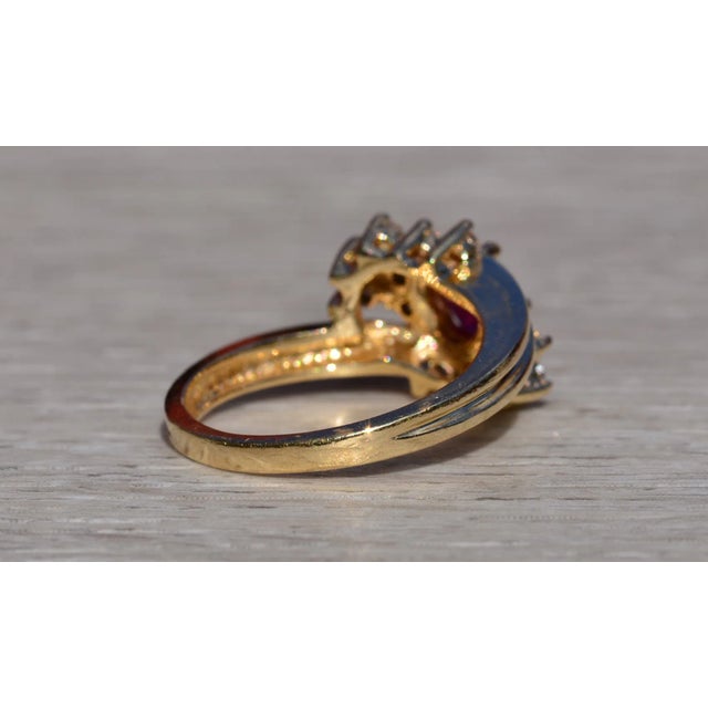 The Carboor: Natural Ruby and Diamond Ring in Yellow Gold For Sale In Philadelphia - Image 6 of 10