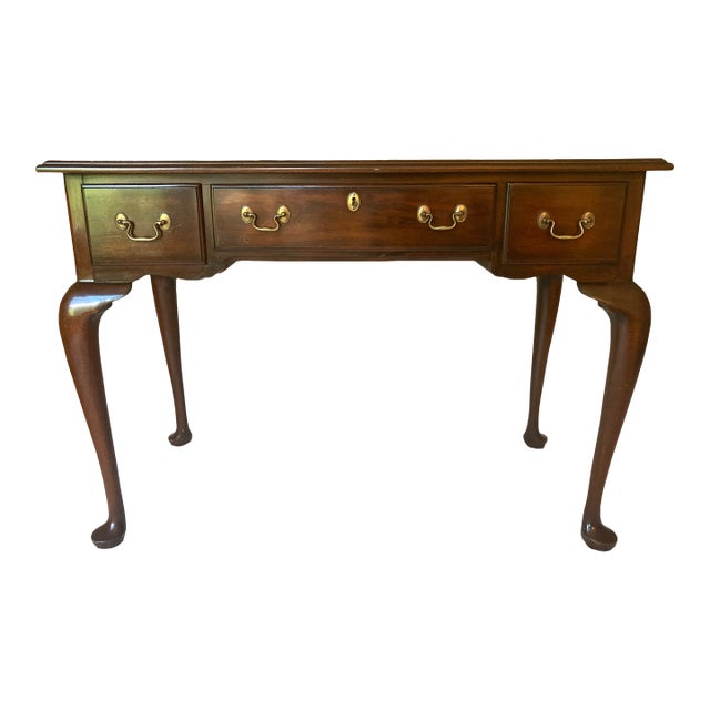 1970s Henkel Harris Queen Anne Solid Mahogany Writing Desk- Hotel duPont Provenance For Sale