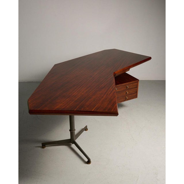 Wood Boomerang Executive Desk by Osvaldo Borsani for Tecno, 1960s For Sale - Image 9 of 12