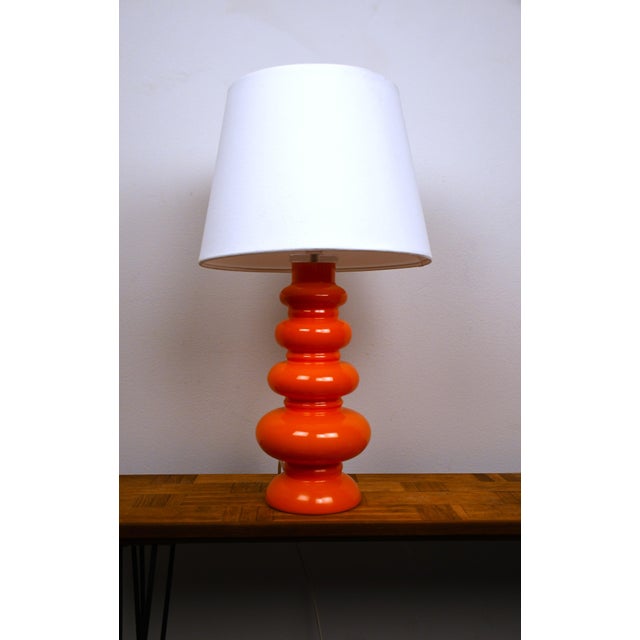 Large Swedish Orange Art Glass Table Lamp by Gustav Leek for Orrefors, 1960s For Sale - Image 3 of 10