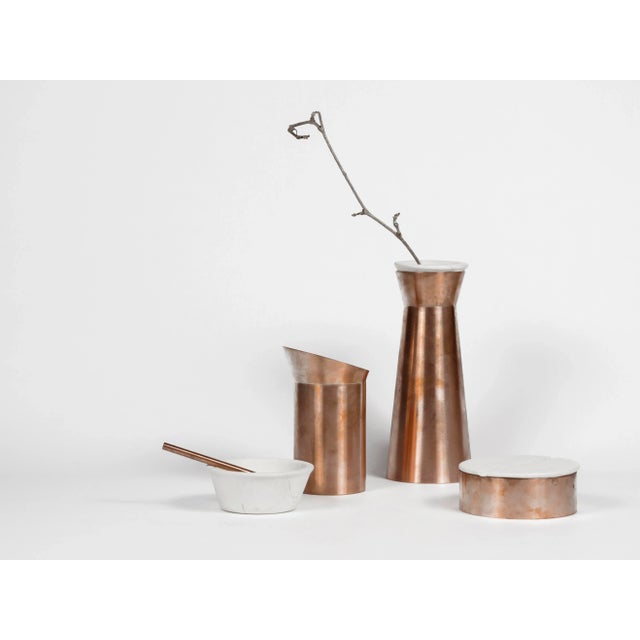 This collection of containers brings with it the value of tradition. A jug, a container for rice, and a container for tea...