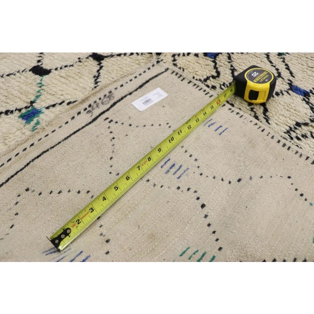 Textile Vintage Berber Moroccan Azilal Rug - 04'09 X 14'07 For Sale - Image 7 of 11