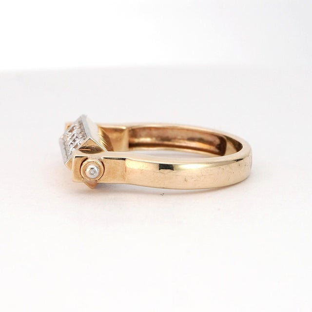 Modern Twistable 14k Yellow Gold Diamond Multi Sapphire Ring 0.27 Carats Size 6.75 For Sale - Image 3 of 18