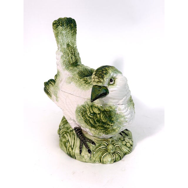 Italian Porcelain Majolica Style Bird Lidded Dish For Sale In Los Angeles - Image 6 of 11