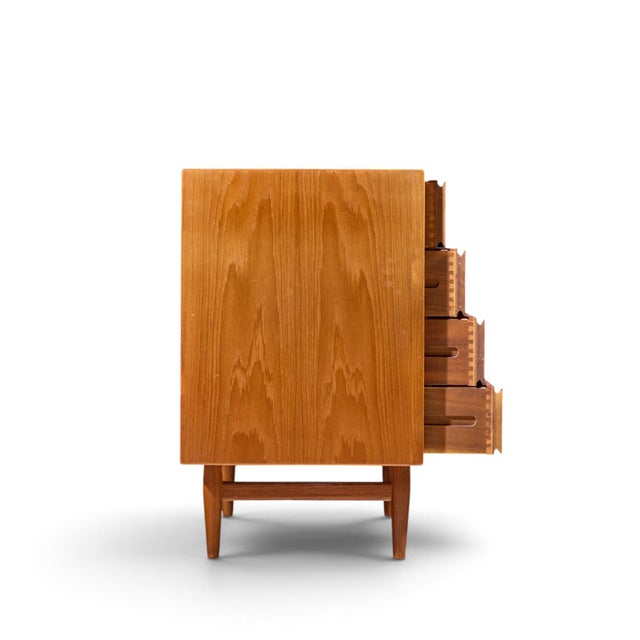 Sibast Furniture Arne Vodder for Sibast Mid Century Danish Teak 4 Drawer Dresser For Sale - Image 4 of 9