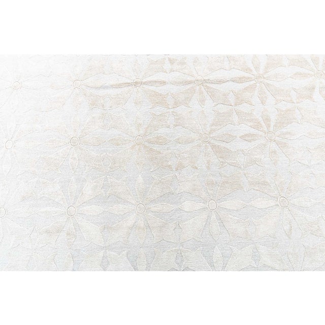 Silver Modern Traditional-Inspired Wool and Silk Rug by Doris Leslie Blau For Sale - Image 8 of 9