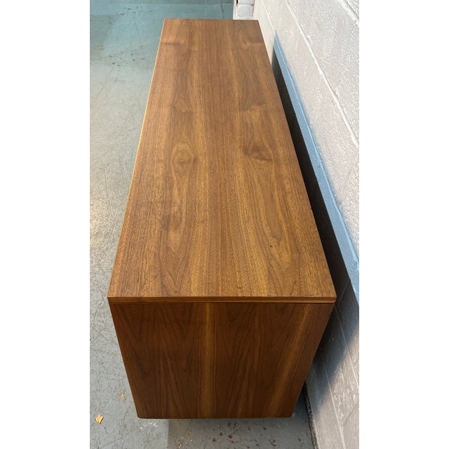 Mid-Century Modern Eight-Drawer Walnut Dresser by R-Way Furniture For Sale - Image 9 of 18