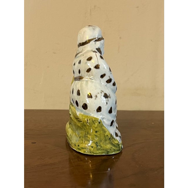 Antique 18th Century English George III Staffordshire Prattware Figure of an Old Woman For Sale In New York - Image 6 of 10