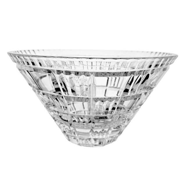 Transparent Mikasa Times Square Lead Crystal Centerpiece Bowl 10.75", Japan, C. 2001–2004 For Sale - Image 8 of 11