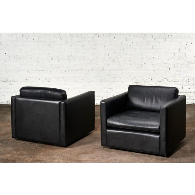 1980s Pair Knoll Pfister Black Leather Lounge Chairs, 1980 For Sale - Image 5 of 11