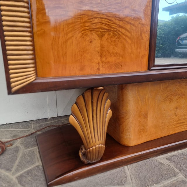A timeless icon of style In the world of antique furniture, this piece is a true work of art. The combination of fine...