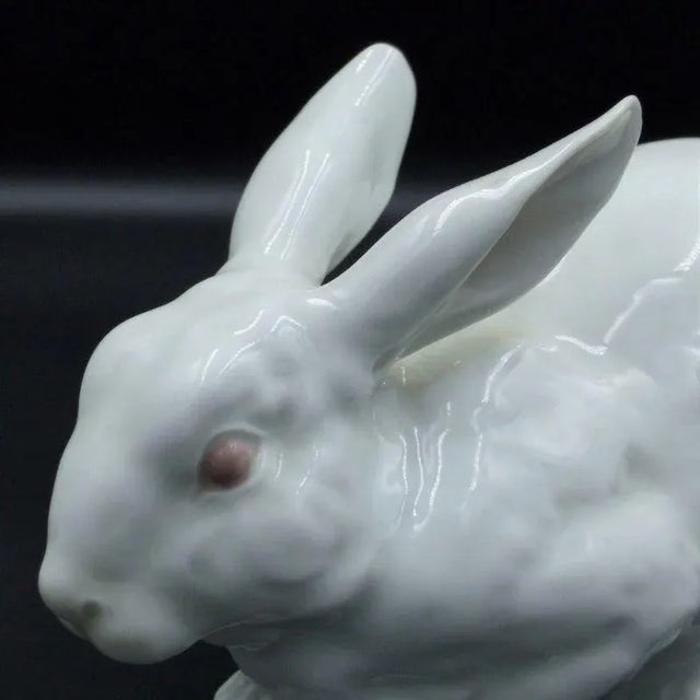 Art Nouveau Porcelain Figure by Brüder Heubach Thuringia, 1890s For Sale - Image 3 of 8