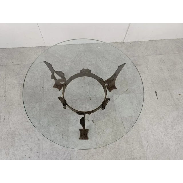 Sculpted Steel Flower Coffee Table, 1970s, in Good conditions. Designed 1970 to 1979