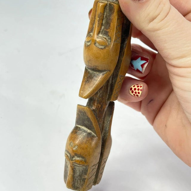 Early 20th Century Baule Slingshot Côte d'Ivoire MATTER COLLECTION For Sale - Image 4 of 7