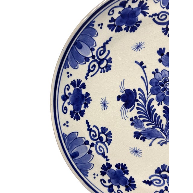 Vintage Hand-Painted Vredesjaar Plates from Royal Delft, 1920, Set of 2 For Sale - Image 10 of 18