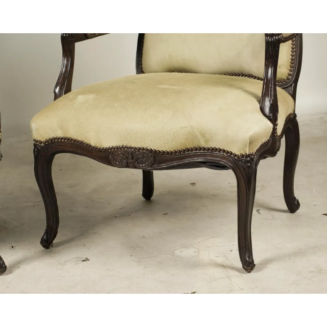 A Pair of French Provencial Louis XV-Style Fauteuils Pale White Hide Leather For Sale - Image 4 of 12