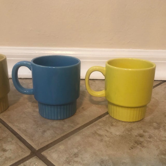 Mid 20th Century Mid-Century Modern Rainbow Stacking Mugs Made in Japan - Set of 5 For Sale - Image 5 of 8