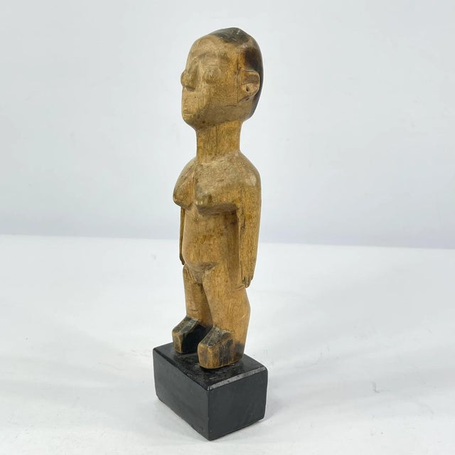 African Early 20th Century Ewe Wooden Doll on Custom Base Ghana For Sale - Image 3 of 6