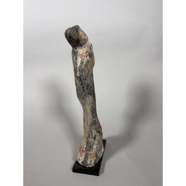 Sculpture of a Dancer, China, Han Dynasty (206 BC to 221 AD), Mingqi For Sale - Image 6 of 7
