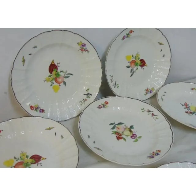 French Late 19th Century Samson Paris French Deep Plates With Birds and Insects- Set of 8 For Sale - Image 3 of 10