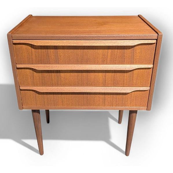 Mid-Century Modern 1950s Teak Nightstand For Sale - Image 3 of 5