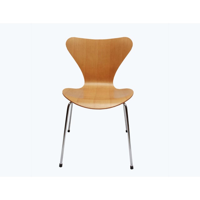 Model 3107 Chair in Ash by Arne Jacobsen for Fritz Hansen, 1995 For Sale - Image 11 of 11
