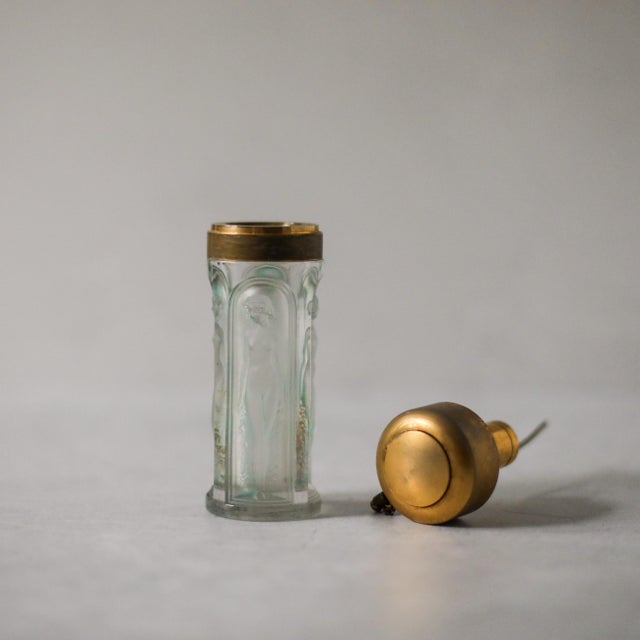Brass R. Lalique Marny Frosted Glass Perfume Bottle Atomizer, France, C. 1925–1930 For Sale - Image 8 of 14