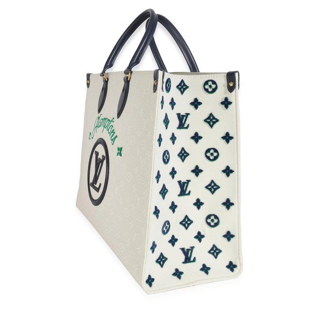 This bag says it all. The Onthego bag from Louis Vuitton is designed for busy lifestyles. Topped with two Toron handles...